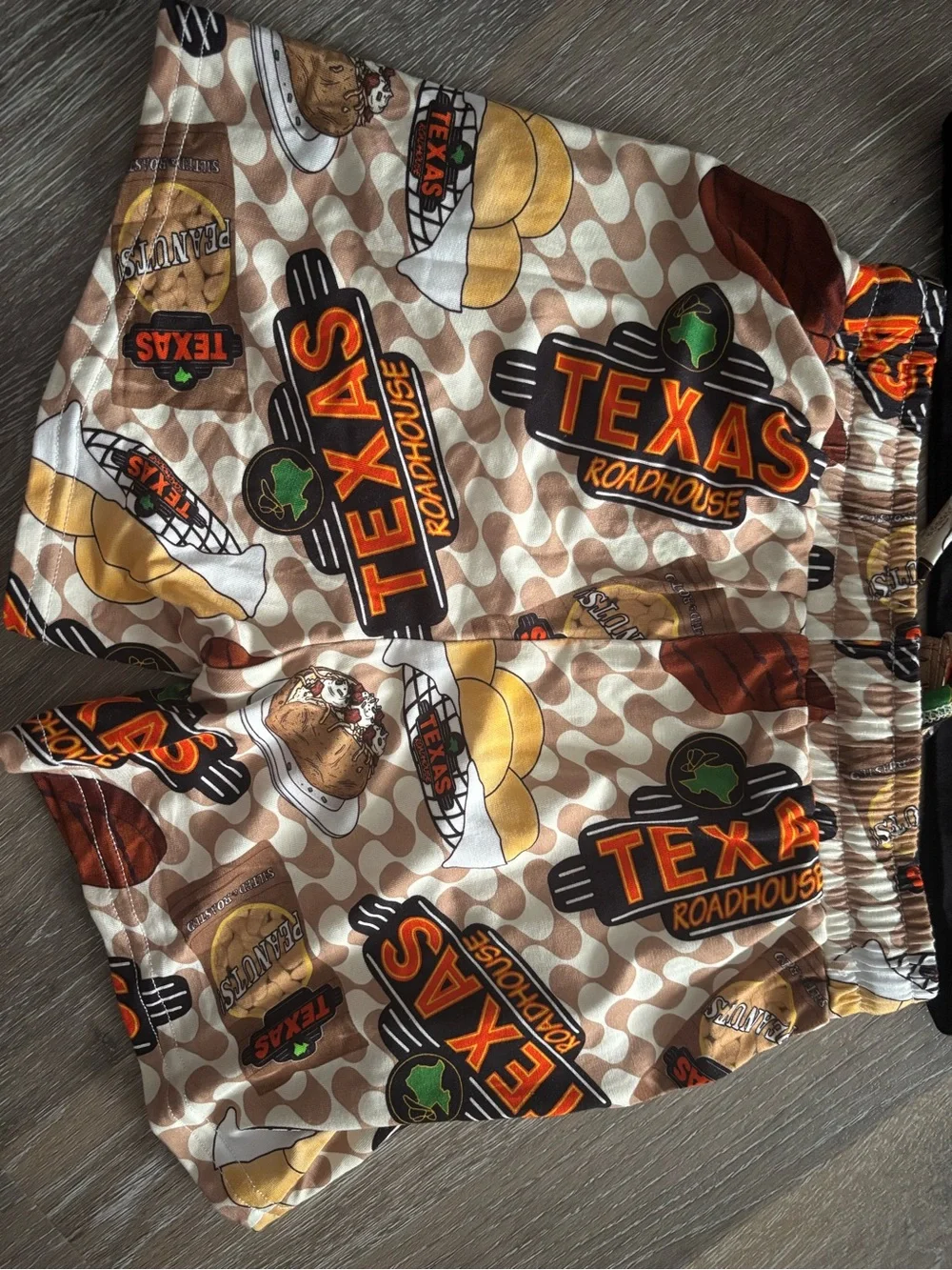 Wei Wei Bamboo Black Tee Texas Roadhouse Graphic Drawstring Shorts with pockets